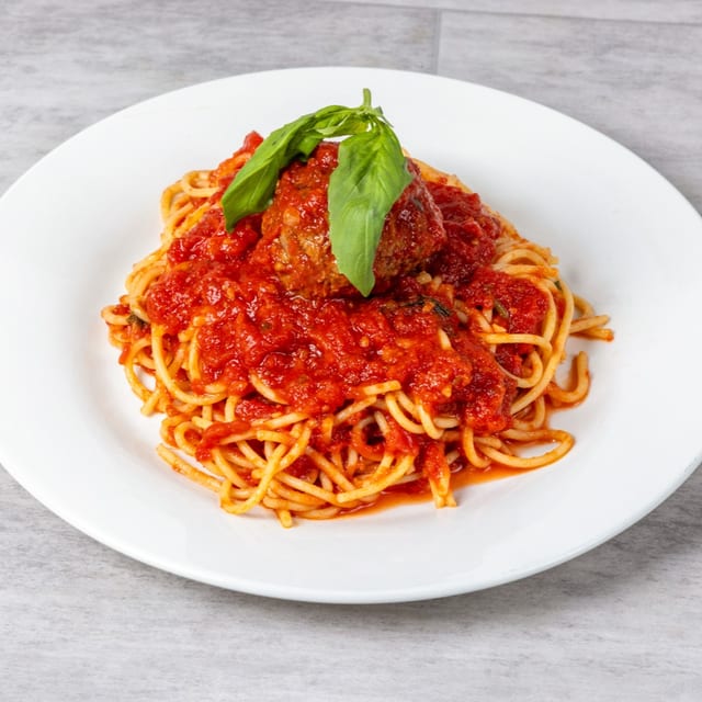 Spaghetti and meatballs tray.
